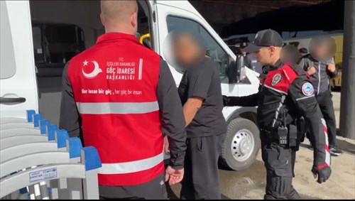 Düzensiz Göçle Mücadelemiz Bayram Tatilinde de Kesintisiz Sürüyor